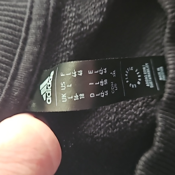 Adidas sweatshirt size large cropped color black and white - Picture 5 of 6
